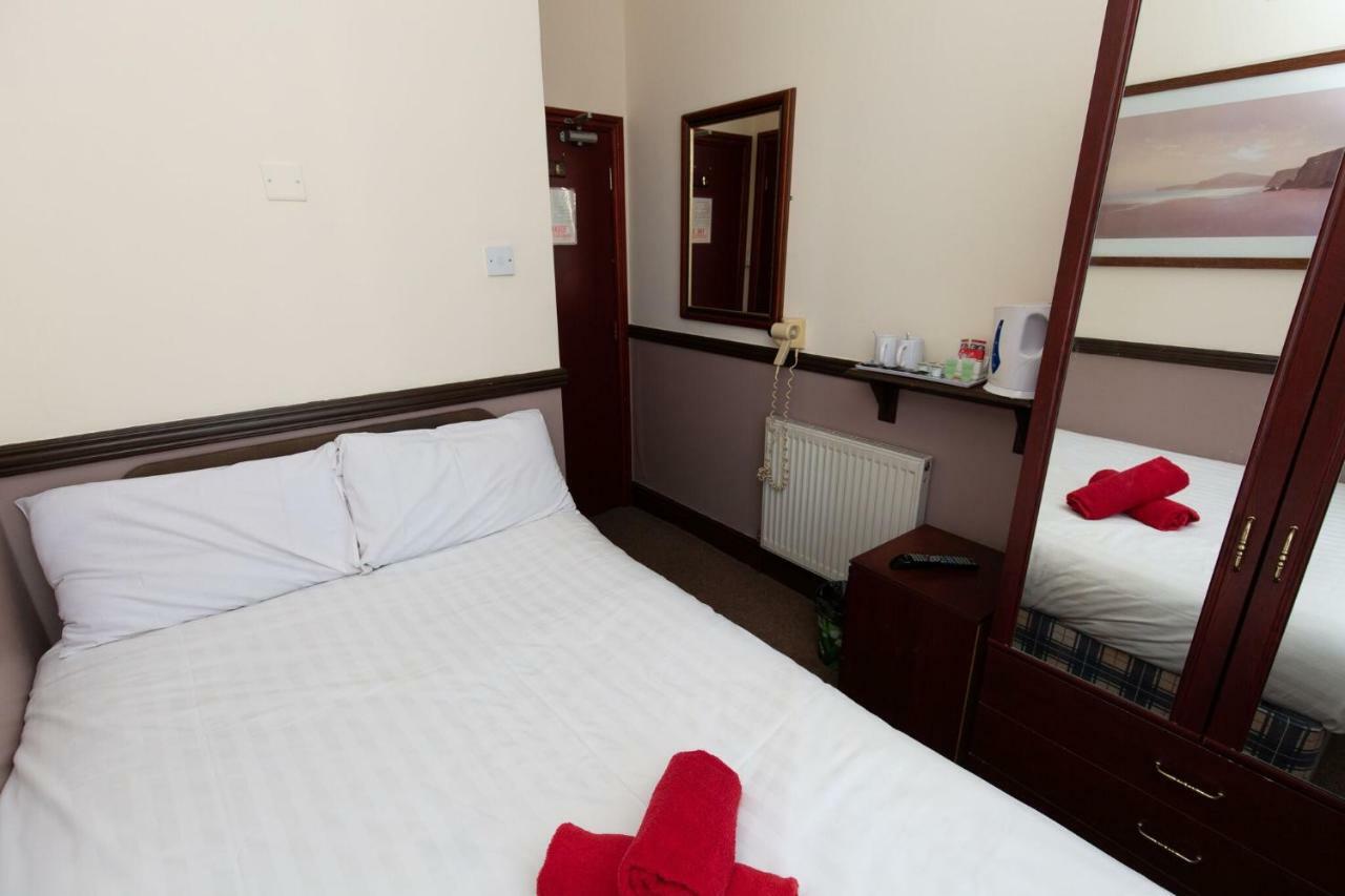 The Riviera Hotel Blackpool Esterno foto